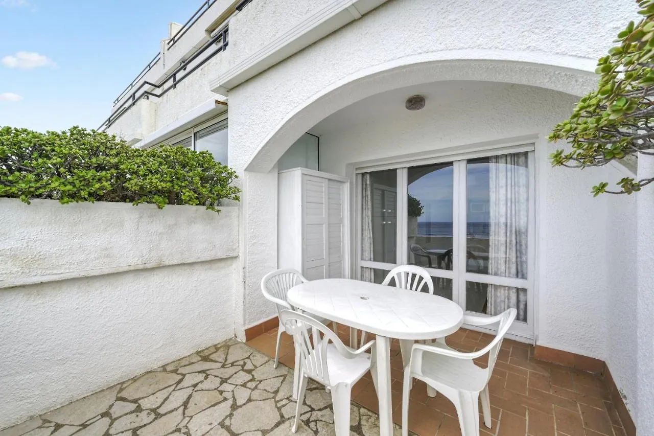 Comfortable Apartment With Sea View And Pool In Llanca 30 M²